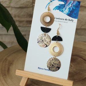 Boucles d'oreilles asymétriques