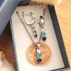 Box boucles d'oreilles et collier assortis