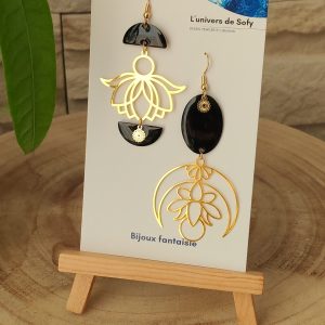 Boucles d'oreilles asymétriques