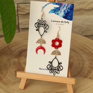 Boucles d'oreilles asymétriques