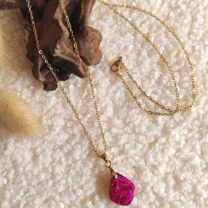 Collier pendentif en résine