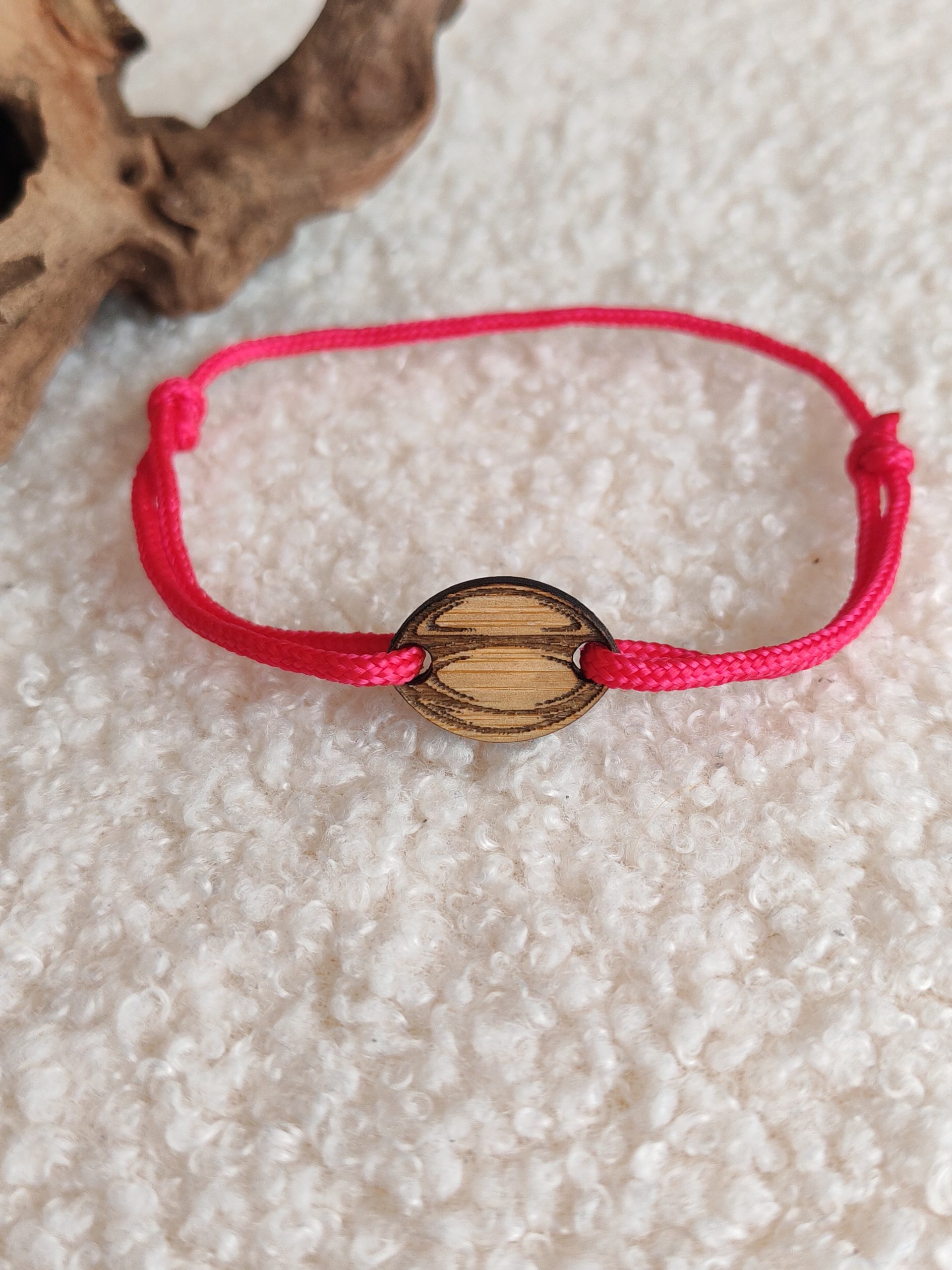 Bracelet ajustable en bois de bambou