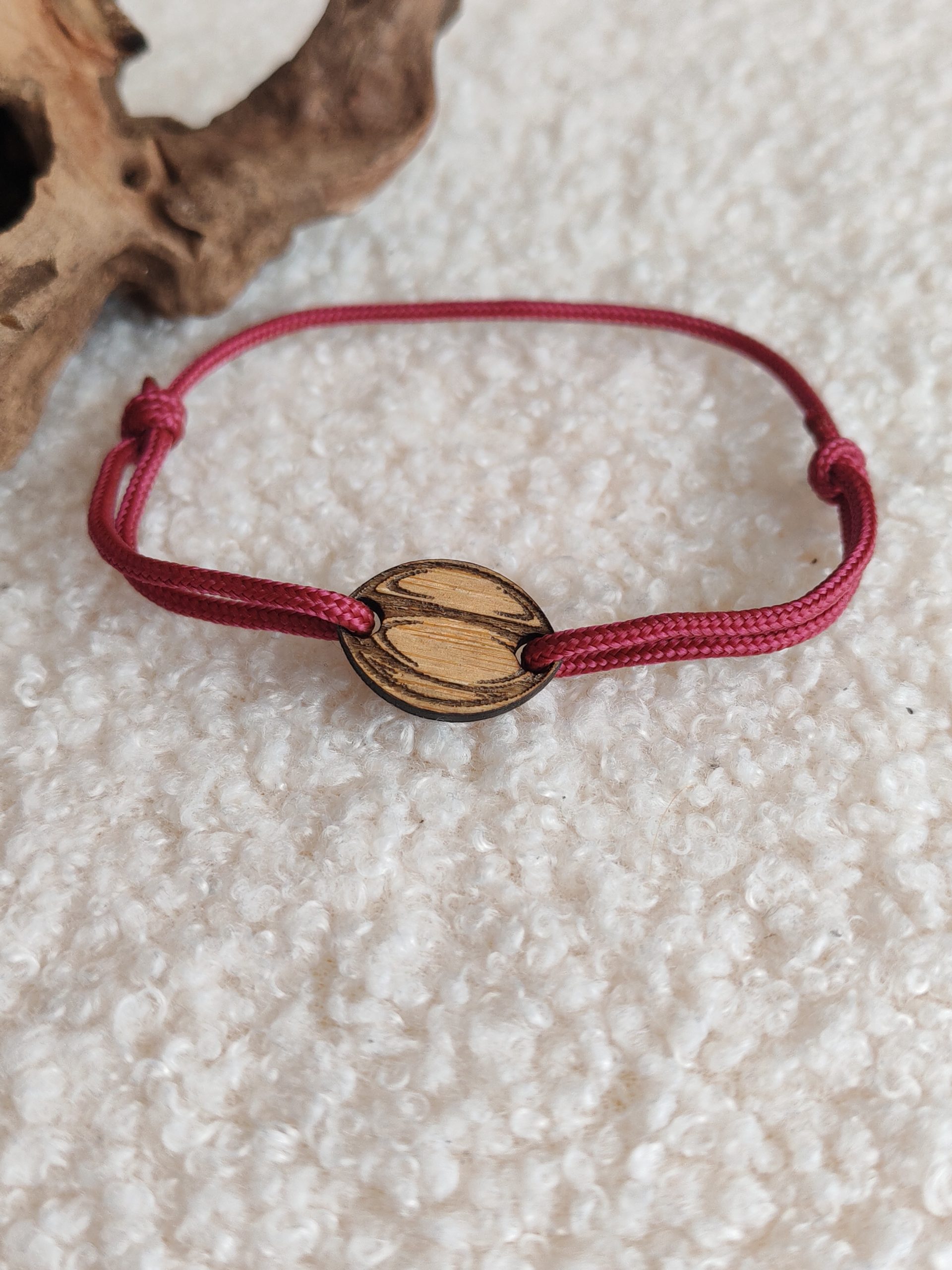 Bracelet ajustable en bois de bambou