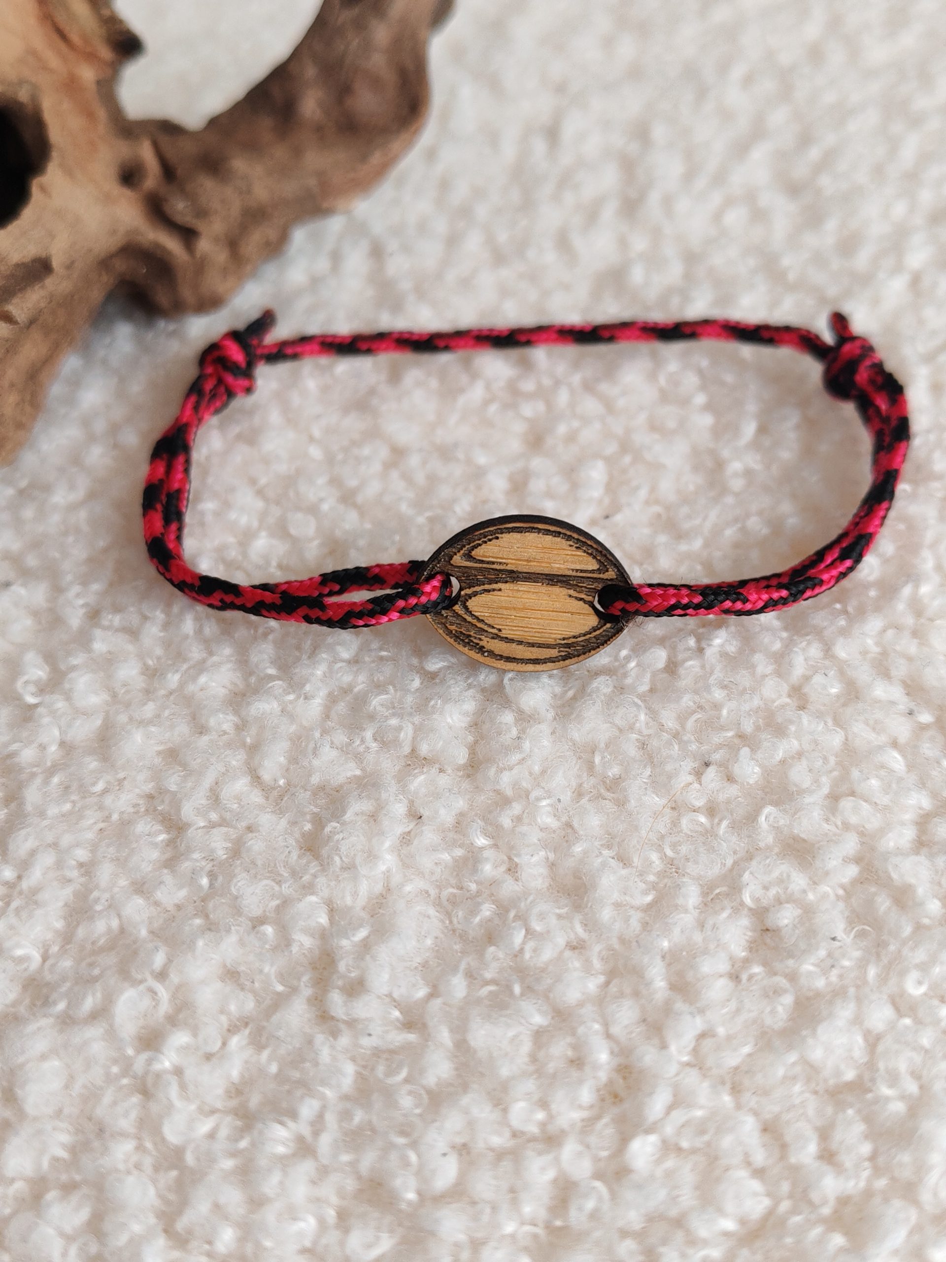Bracelet ajustable en bois de bambou