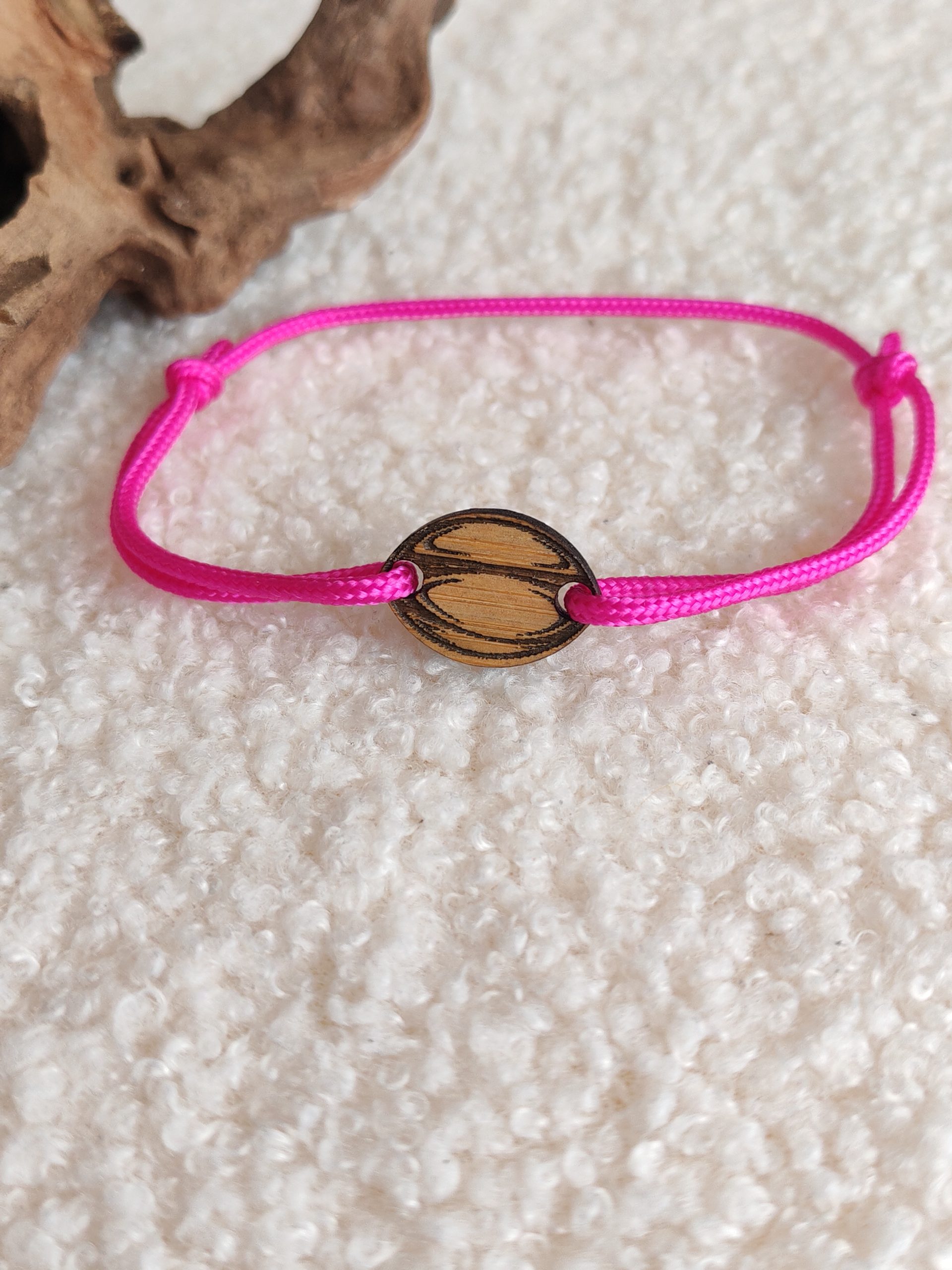 Bracelet ajustable en bois de bambou