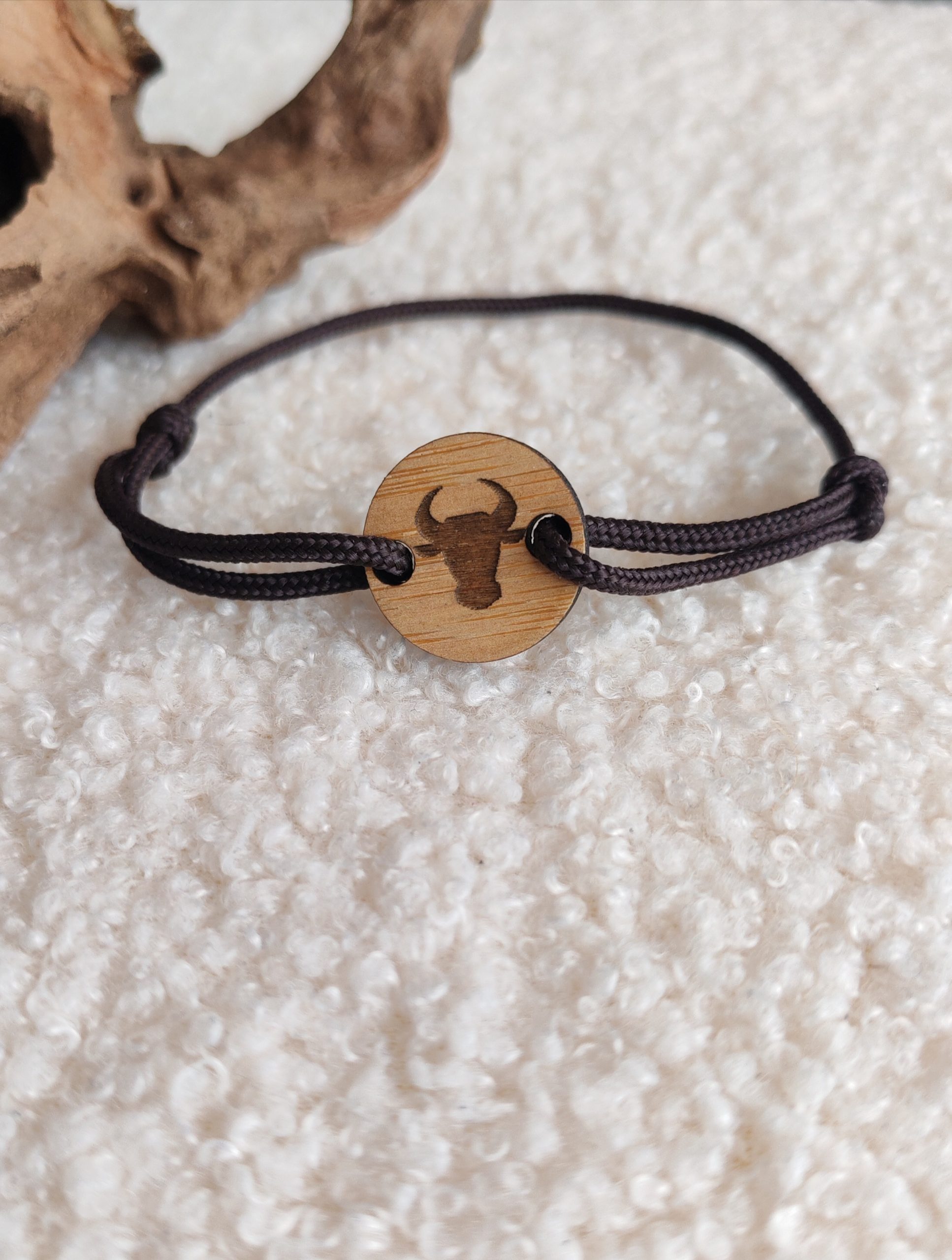 Bracelet ajustable en bois de bambou