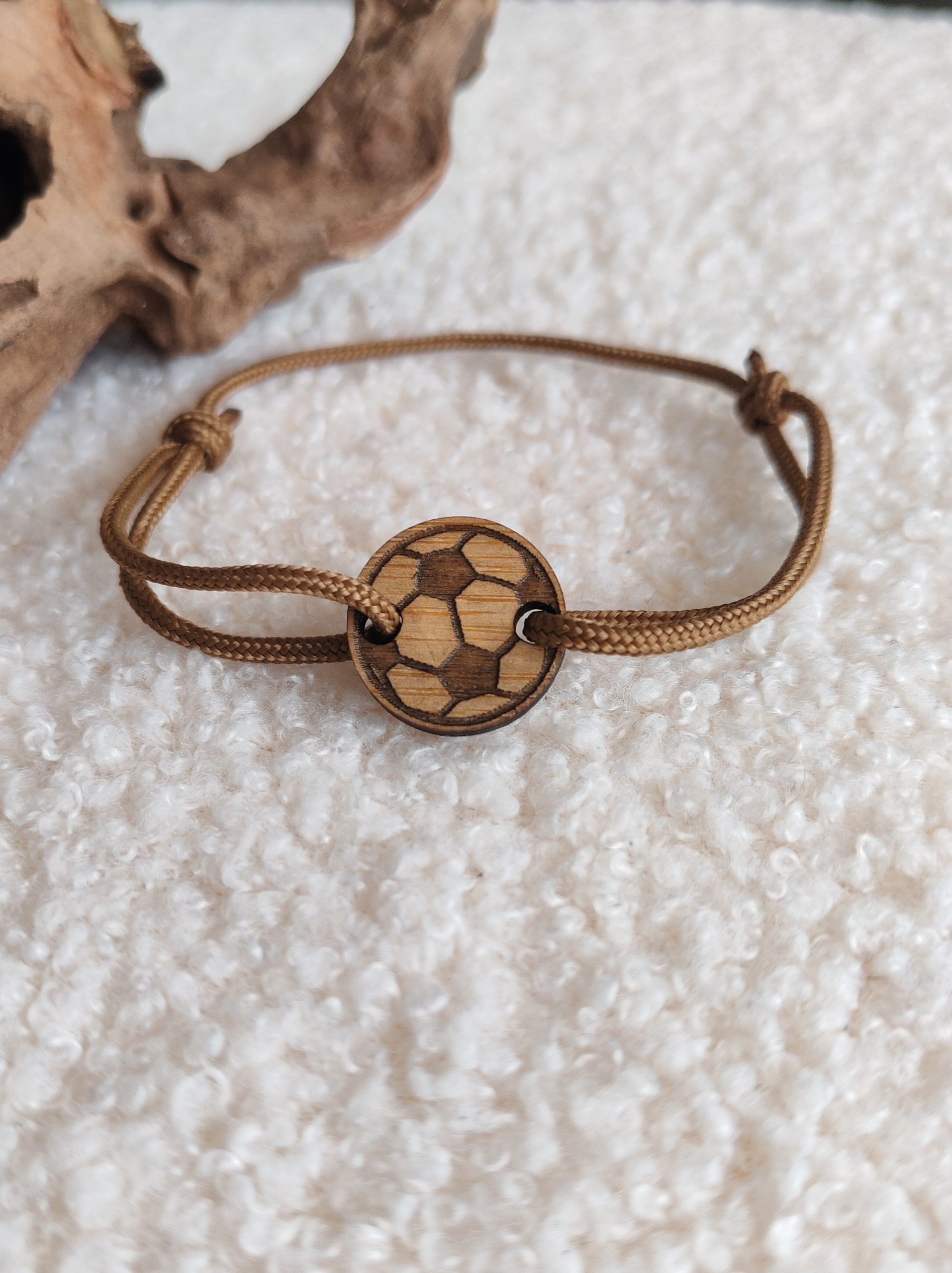Bracelet ajustable en bois de bambou
