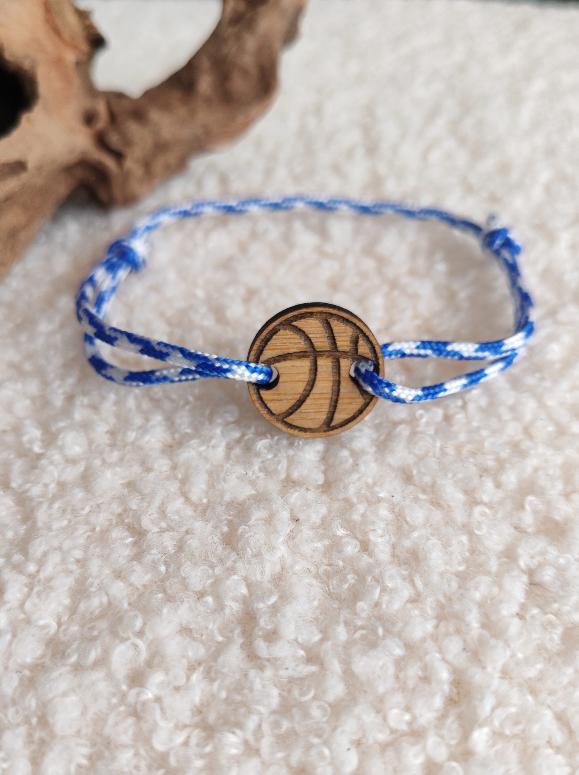 Bracelet ajustable en bois de bambou