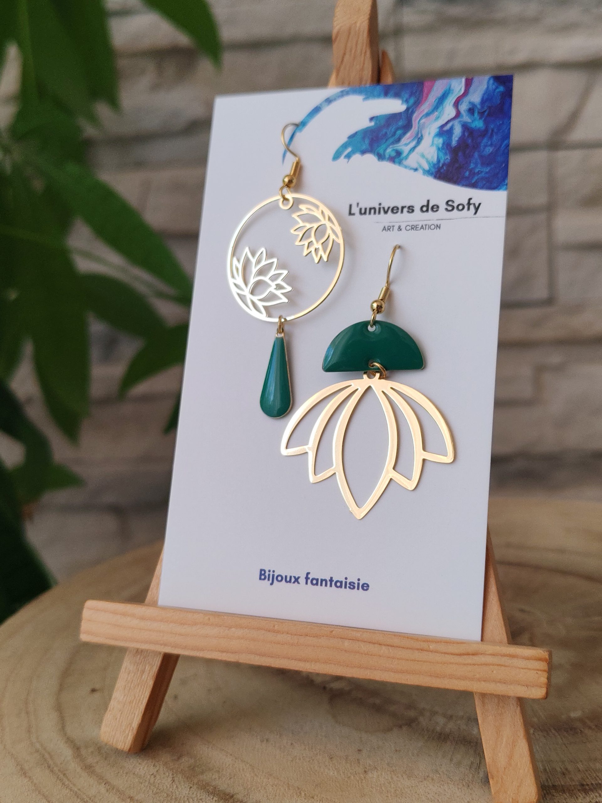 Boucles d'oreilles asymétriques