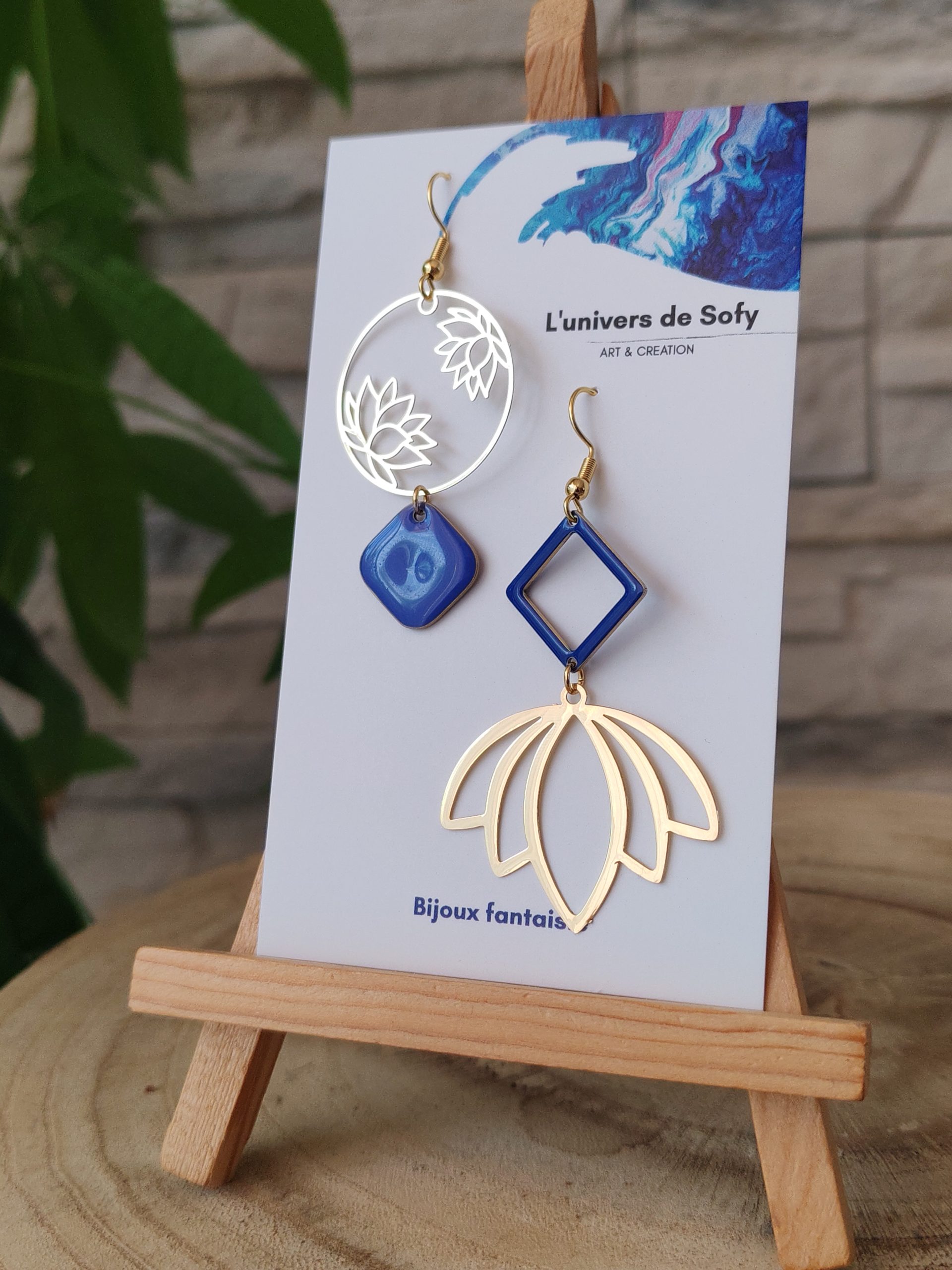 Boucles d'oreilles asymétriques